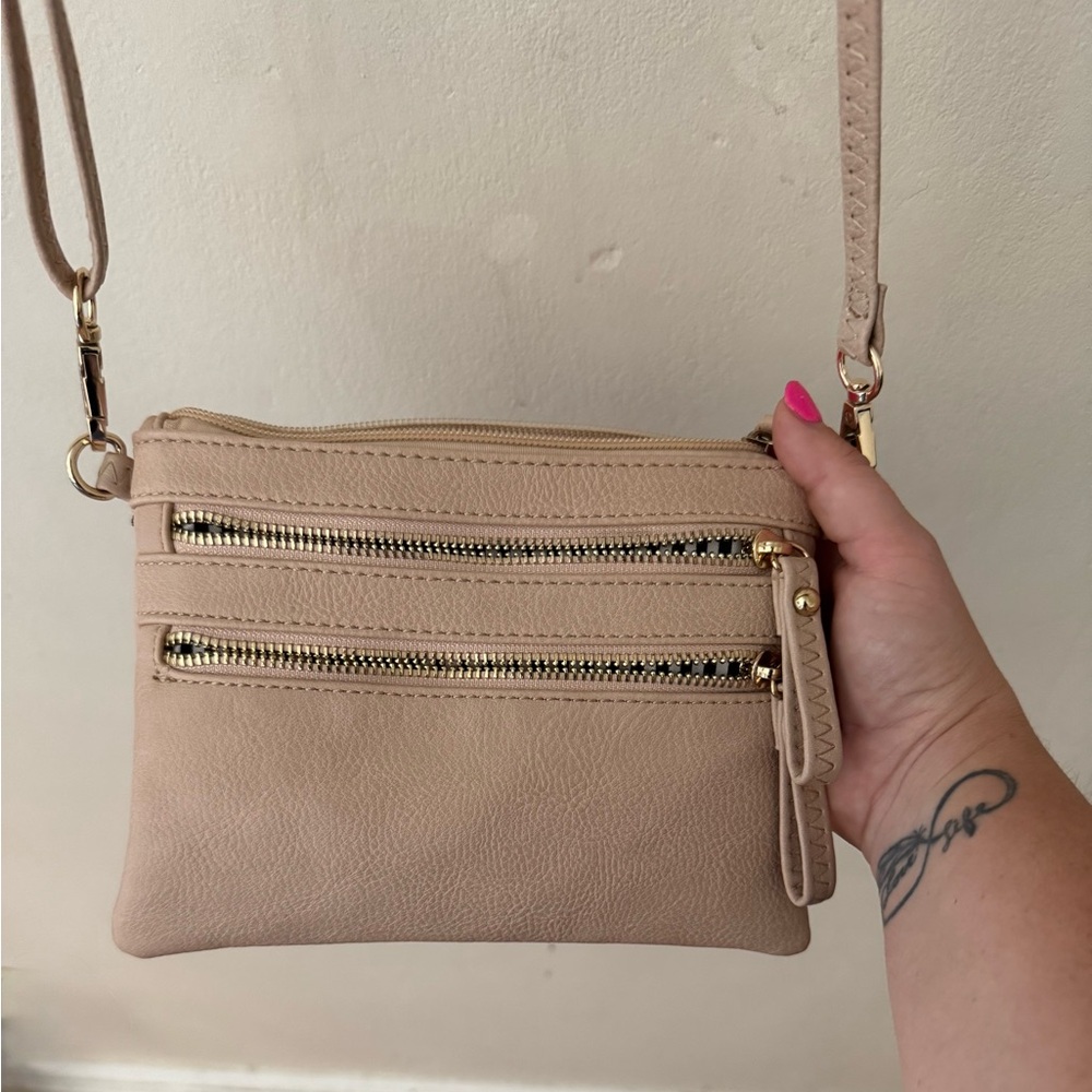 Elegant Tan Crossbody Bag